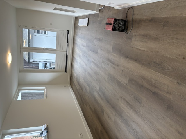 PVC vloer leggen Veldhoven – Advance Stoffering